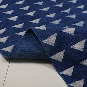 Alfombra de Algodón con Estampado de Bloques en Azul Índigo y Blanco, 4x6, Hecha a Mano, Estilo Kilim, Alfombra Boho para Pasillo - Product Image 3