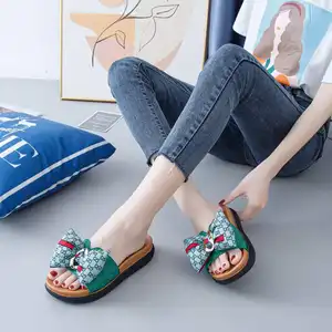 Популярные дизайнерские женские тапочки, сандалии на плоской подошве, Сланцы на толстом мягком каблуке