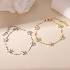 <span class=keywords><strong>Bracciale</strong></span> alla Moda Placcato <span class=keywords><strong>Oro</strong></span> con Zirconi, Gioiello Antiossidante in Acciaio Inossidabile, Braccialetti Regolabili con Fiore di Diamanti per <span class=keywords><strong>Donna</strong></span>, Idea Regalo - Product Image 2