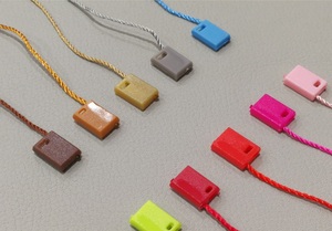 Lanke <span class=keywords><strong>Hang</strong></span> Tag <span class=keywords><strong>String</strong></span> Gewaxt Elastische Lock <span class=keywords><strong>Loop</strong></span> Veiligheidspeld Lasergesneden Rand Satijn Hot Sale Swing Tag - Product Image 5