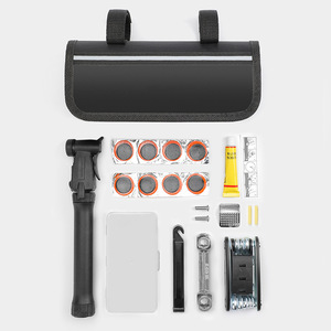 Kit de herramientas de reparación de bicicletas Yueli con bomba, parches para neumáticos y multiherramienta para mantenimiento de bicicletas de carretera y montaña - Product Image 1