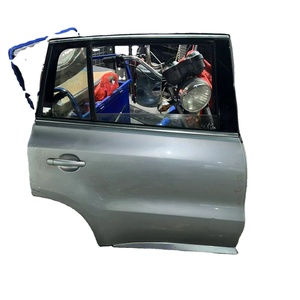 Puerta Trasera de <span class=keywords><strong>Segunda</strong></span> <span class=keywords><strong>Mano</strong></span> de Tamaño Original para VW Tiguan 2.0T, Ensamblaje de Motor, Accesorios para Puerta, Kits de Carrocería Originales Usados - Product Image 1