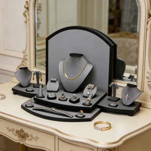 Ensemble de présentoirs à bijoux en cuir personnalisés, ensembles de présentoirs à bijoux pour les comptoirs de magasins de détail - Product Image 5