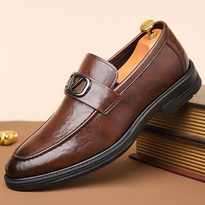 Mocassins en cuir pour hommes à bout rond, respirants, décontractés, avec boucle décorative, parfaits pour l'été - Product Image 2