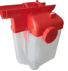 Varken Plastic 8L Automatische Gedraaid Feeder Voor Varken Auto Voersysteem