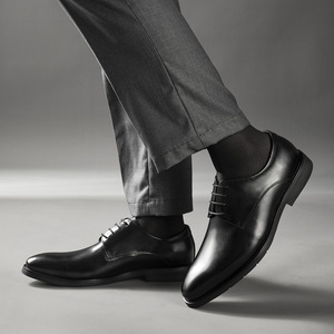 Chaussures décontractées britanniques en cuir de vachette, chaussures tendance pour hommes pour coiffeurs, chaussures en cuir à bout pointu pour affaires - Product Image 4