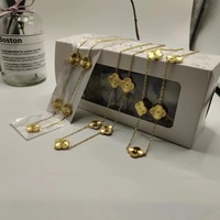 Venta directa de fábrica de 24 estilos de collares de acero titanio de la serie The Flower World con diseño estilo Ins.