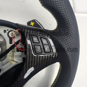 พวงมาลัยหุ้มหนังแบบมีรูพรุนทำจากคาร์บอนไฟเบอร์สำหรับ BMW E90 E91 E92 E93พวงมาลัยรถยนต์ซีรีส์3ที่ได้รับความนิยมมากที่สุด - Product Image 4