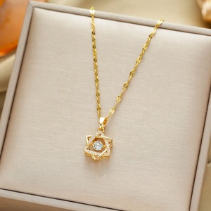 Collier en acier inoxydable plaqué or 18 carats ZYO Custom Jewelry, pendentif cœur papillon en zircon, collier de perles pour femme, cadeau de bijoux - Product Image 1