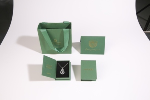 Luxury Rectangle Book-Shaped Jewelry Packaging Box Customized Logo Magnetic Closure Sustainable Design Fashionable <b>Christmas</b> Box - Product Image 4