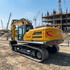 Excavatrice sur chenilles robuste XE300E de 30 tonnes et 1,4 m³, 202 kW, haute performance, pour travaux en carrière - Product Image 1