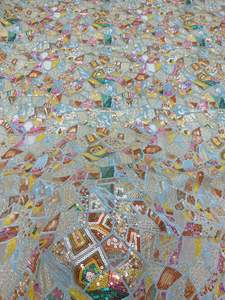 <span class=keywords><strong>Ancho</strong></span> <span class=keywords><strong>130</strong></span> cm Poliéster Lentejuelas coloridas Bordado geométrico Tela de malla Tela de encaje de tul pesado para vestido de novia Cheongsam - Product Image 6