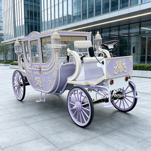 Charrette royale de luxe ornée, style rétro noble et finitions de luxe, chariot tiré par des chevaux pour village de vacances - Product Image 1