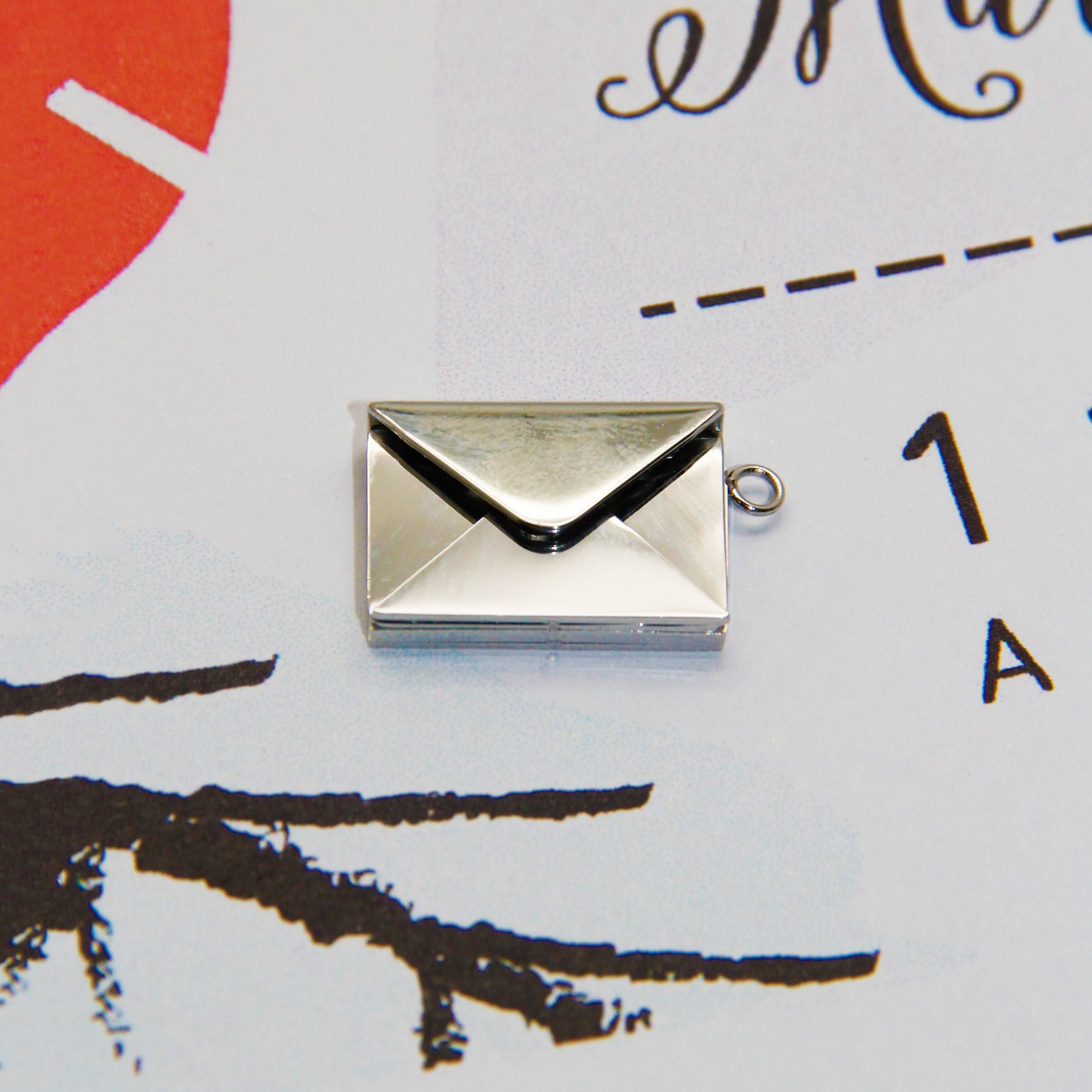 Steel-colored Love You cards [approx. 4.7g each]