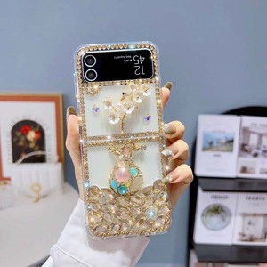 Mode paillettes plein bord diamant Bling fleur TPU PC pliant téléphone portable <span class=keywords><strong>coque</strong></span> arrière pour <span class=keywords><strong>Samsung</strong></span> <span class=keywords><strong>Galaxy</strong></span> <span class=keywords><strong>Z</strong></span> <span class=keywords><strong>Flip</strong></span> 3 4 <span class=keywords><strong>5</strong></span> 6 - Product Image 3