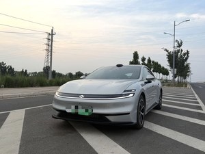 Presque neuf 2026 Changan Nevo A06 240 Laser Ultra EREV Berline, autonomie EV 240 km, autonomie totale 2120 km, LiDAR, conduite à gauche, véhicule d'exportation - Product Image 1