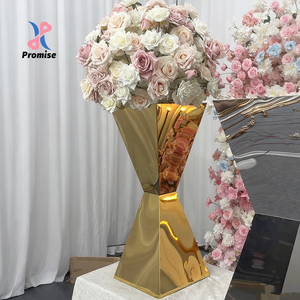 Romantico nuovo stile oro <span class=keywords><strong>matrimonio</strong></span> metallo Stand rettangolo abito forma evento tavolo decorazione in cartone <span class=keywords><strong>di</strong></span> vendita - Product Image 1