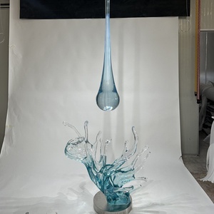 Escultura Decorativa de Resina Transparente para Vestíbulo de Hotel o Club, Diseño Creativo, Minimalista y Moderno, con Paisaje Acuático y Flores, Muestra para Casa - Product Image 3