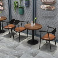Ensemble de chaises de table à manger industrielle moderne et vintage carré et décontracté avec plateau en bois massif et design américain sur le thème du café en métal