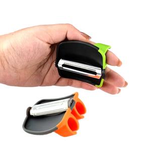 Utensilios de Cocina, Pelador de Verduras, Frutas y Patatas de Plástico y Acero Inoxidable con Doble Agarre para los Dedos - Product Image 3