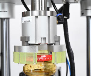 Machine de mise en bouteille à visser pour bocaux en verre à large ouverture, idéale pour les sauces comme la sauce chili, la mayonnaise, 30 BPM - Product Image 6