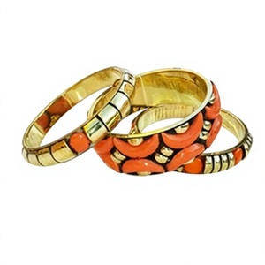 Bracelets tendance pour femmes en laiton plaqué or, alliage empilable, résine, incrustations colorées, motifs coquillages et billes - Product Image 5