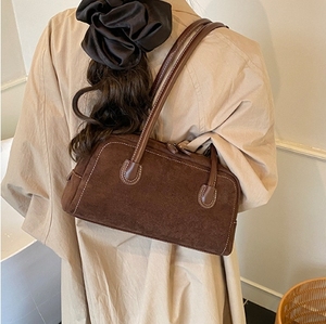 Autumn-Winter Custom Logo Light-Weight Durable Large Capacity <b>Tote</b> <b>Bag</b> Suede PU Women's Shoulder <b>Bag</b> - Product Image 5