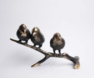 Oiseaux antiques faits à la main assis sur une branche Sculpture sculptée objet solide décoratif intérieur extérieur et pièce maîtresse - Product Image 6