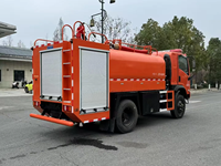 Camion benne de sauvetage diesel à double essieu, capacité de réservoir de 9 tonnes (5001-7000L), hauteur de travail de 55m, transmission 4x4, norme d'émission Euro 6, boîte manuelle