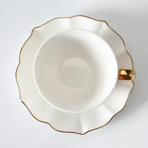 WEIYE Hochwertige Luxus-Kaffeetasse aus Keramik und Untertasse aus Porzellan mit goldenem Griff und Nachmittags tee mit Tablett 200ml