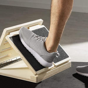 Planche inclinée <span class=keywords><strong>Navaris</strong></span> pour étirements des mollets, planche inclinée réglable en bois pour étirements des mollets, cale d'exercice en bois, rampe inclinée avec surf - Product Image 6