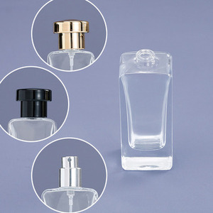 Bouteille en verre <span class=keywords><strong>de</strong></span> <span class=keywords><strong>parfum</strong></span> carrée mince personnalisée avec vaporisateur, atomiseur pressurisé à brume fine avec capuchon en or et en argent - Product Image 6