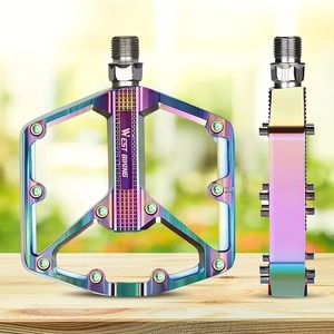 Pedales de Bicicleta Ultraligeros de Aleación de Aluminio con Rodamientos Antideslizantes y Suaves para Bicicletas de Carretera y Montaña en Colores Modernos y Vibrantes - Product Image 5