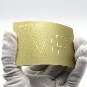 Carte de visite personnalisée de luxe d'impression en plastique or mat pour l'adhésion VIP - Product Image 3