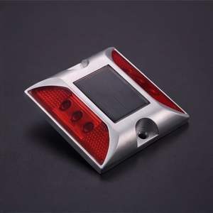 Marcador de Pavimento Reflectante de Aluminio Fundido a Presión, Resistente al Agua, con LED Solar, para Señalización de Carreteras - Product Image 4