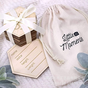 Tarjetas de registro de crecimiento para bebés de madera con relieve hexagonal, de 0 a 12 meses, regalo para baby shower - Product Image 1