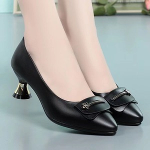 Zapatos de tacón medio con cordones para mujer, de PU suave, negros, con aumento de altura, estilo <span class=keywords><strong>copa</strong></span> de vino, boca poco profunda, novedad <span class=keywords><strong>2023</strong></span> - Product Image 4