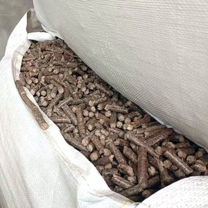 Compresse pressate di segatura Pellet di <span class=keywords><strong>legno</strong></span> di alta qualità da segatura pressata naturale con vendita all'ingrosso di lunghezza diversa - Product Image 4