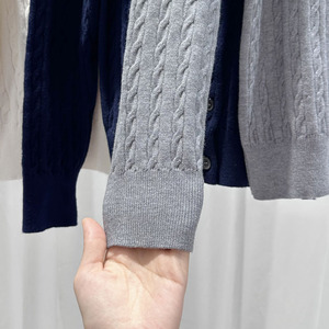 Automne et hiver personnalisé <span class=keywords><strong>pull</strong></span> tricoté pour femmes <span class=keywords><strong>chaud</strong></span> brodé logo cardigan décontracté col rond haut à manches longues - Product Image 6