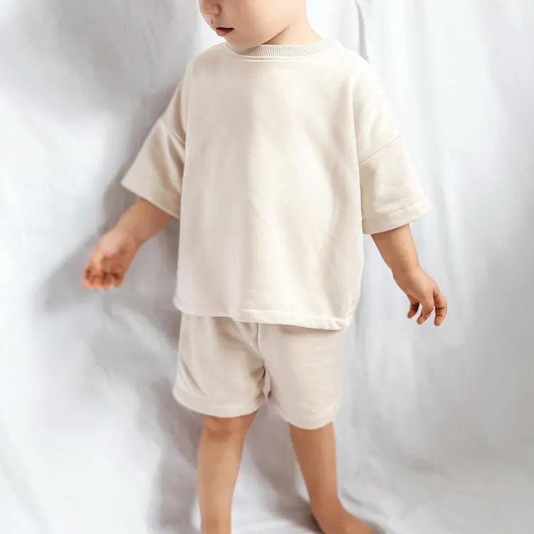 Individuelles Übergrößen-T-Shirt für Jungs Drop-Shoulder-Shorts 100% Baumwolle Sommer Kleinkind Baby-Jungen-Shortset