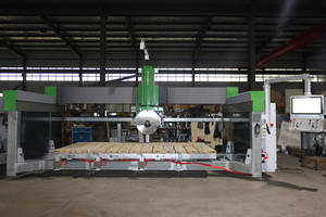 Scie à pont durable à 5 axes conçue pour le traitement continu du marbre industriel avec des besoins de maintenance réduits - Product Image 4