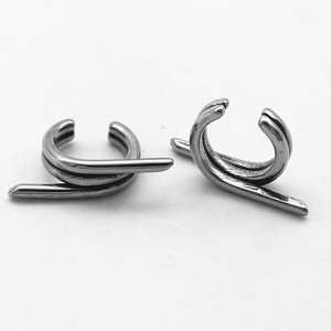 Yunnique – boucles d'oreilles minimalistes en acier titane, design géométrique, bijoux unisexes à la mode, sans perçage, pour hommes et femmes - Product Image 5