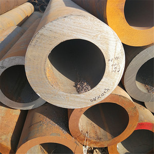 Tubería de Acero al Carbono Laminada en Caliente de 3 mm, Tubería Estructural Estándar GB, Sección Redonda, Sin Aleación, Sin Aceite - Product Image 1