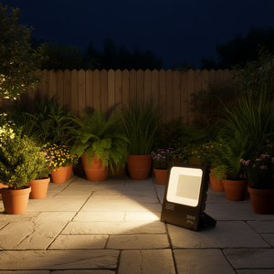 Faro LED da Esterno LEDUNI 200W IP65 Bianco Caldo Impermeabile per Giardino e Patio, Corpo in Alluminio, Ampio Fascio Luminoso - Product Image 2