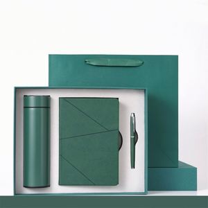 Set de Regalo Ejecutivo de Lujo Personalizado de 3 Piezas: Cuaderno Premium con Bolígrafo y Termo para Recuerdos de Boda - Product Image 3