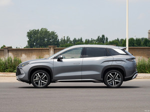 Nuovo Modello 2025 BYD Song L DM-i SUV di Medie Dimensioni 5 Porte 5 Posti, Ibrido Plug-in 2WD - Product Image 3