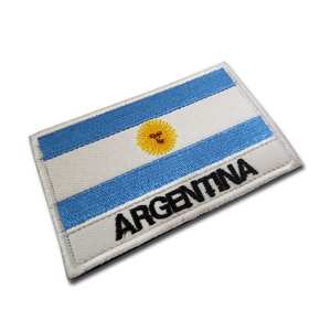 Insignia Bordada de Tela Chenille con la Bandera Argentina, con Cierre de Gancho y Bucle - Product Image 4