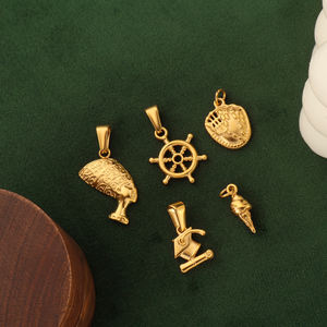 Boutique de Manualidades Dorada |   Dijes de Viaje de Acero Inoxidable Chapados en Oro PVD de 18K |   Dijes de Palmera con Diseño de Helado para la Creación de Joyería - Product Image 2