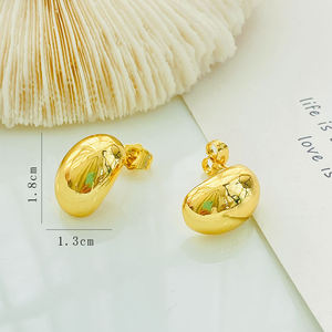 Pendientes de Aro en Forma de C Chapados en Oro de 18K, Hebilla de Oreja Curva, Pendientes Geométricos de Metal Minimalistas, Regalo de Joyería - Product Image 4