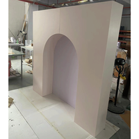 Conception spéciale 2pcs blanc arc acrylique fleur cadre personnalisé support mariage toile de fond or